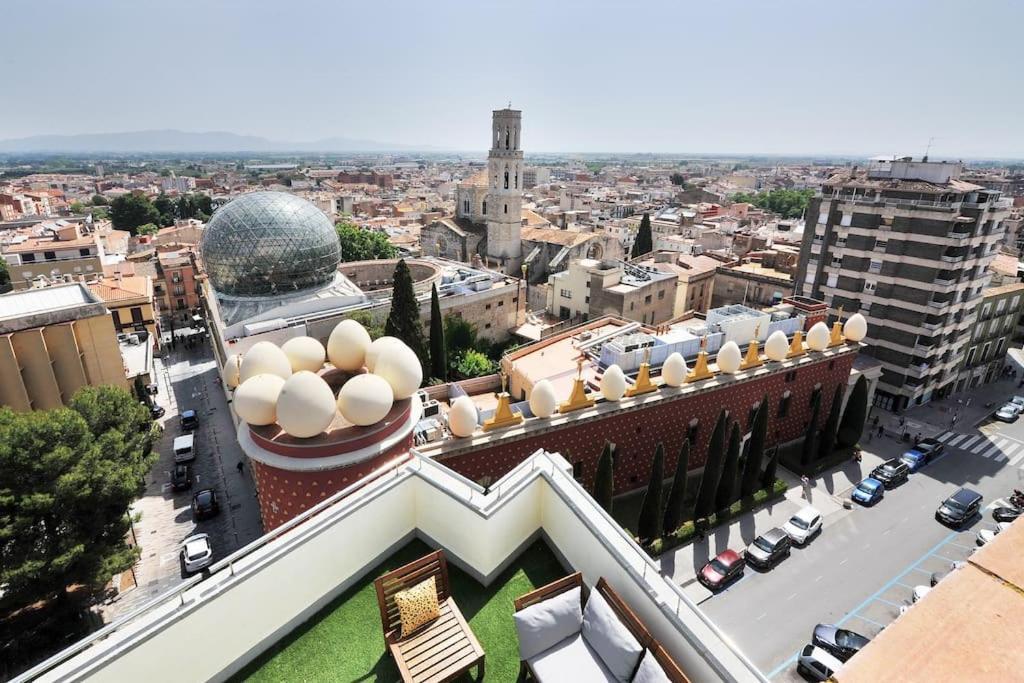 Atico Frente Al Museo Dali Apartment Figueres  Exterior photo